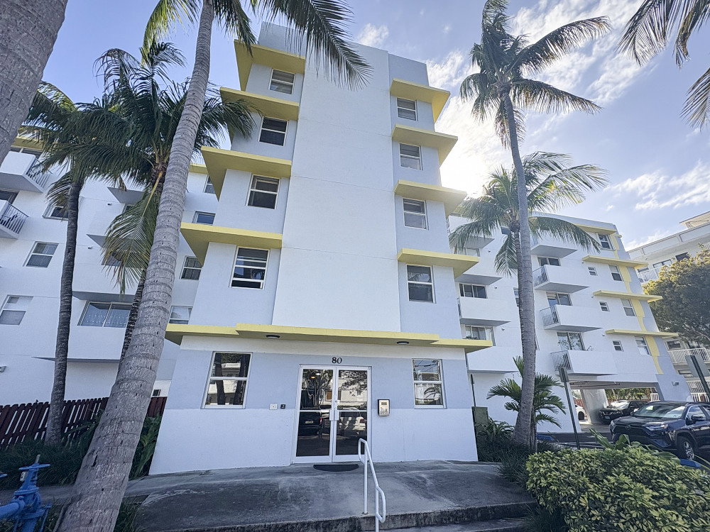 Coral Bay Club Condo
